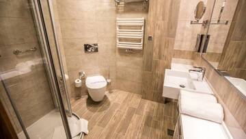 Фото номера Двухместный номер с 1 кроватью и балконом Отель Mineral Hotel Malinowy Raj г. Солец-Здруй 4