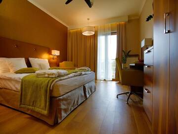 Фото номера Одноместный номер с балконом Отель Mineral Hotel Malinowy Raj г. Солец-Здруй 8