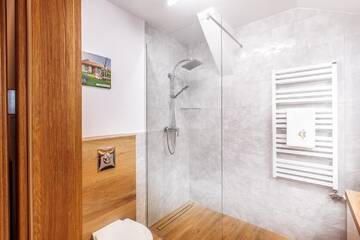 Фото номера Одноместный номер с ванной комнатой Апарт-отели SOLAVO HOME&amp;TRAVEL г. Солец-Здруй 6